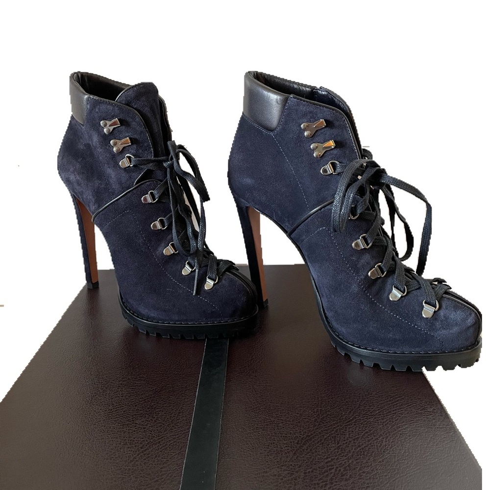 Alaïa Dark Navy Suede Boots Size 6.5 BRAND NEW